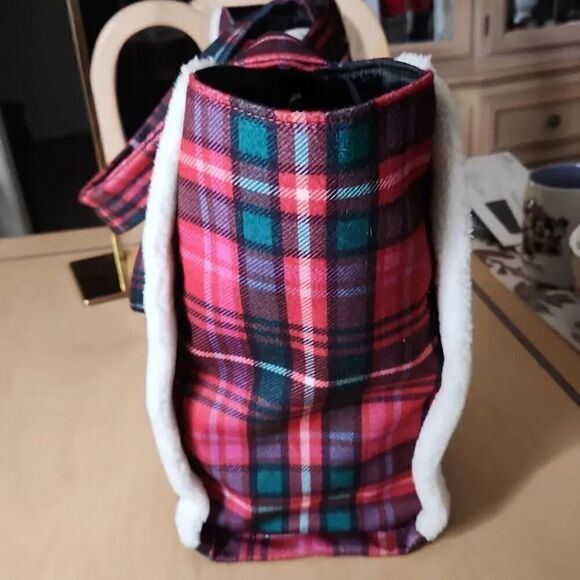 Victoria Secret red plaid holiday tote limited edition 2022 - Picture 4 of 6